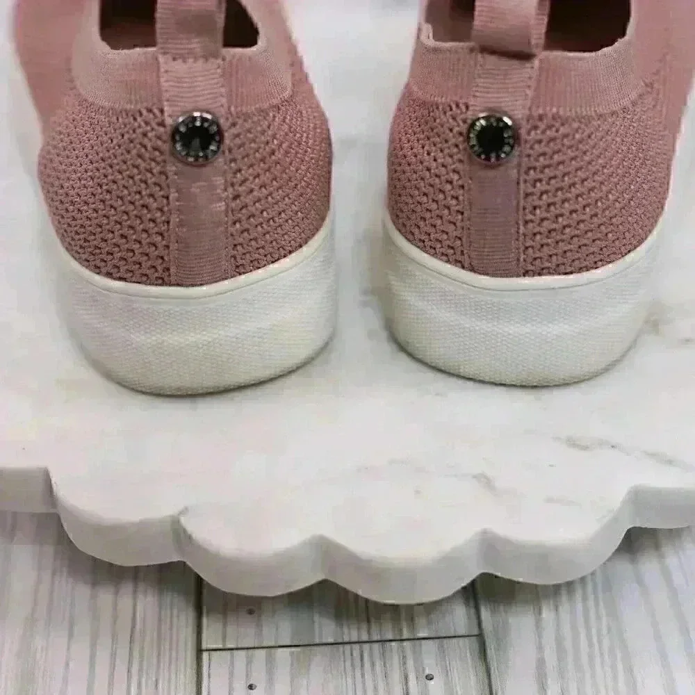 Steve Madden Daray Size 8 Rose Gold fabric upper sneaker